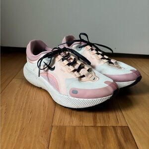 Nike Womens React Escape RN Running Trainers